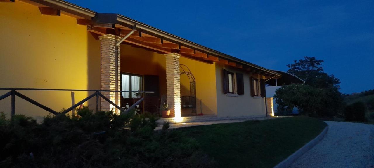 Agriturismo Tenuta Santa Maria Notaresco Eksteriør billede
