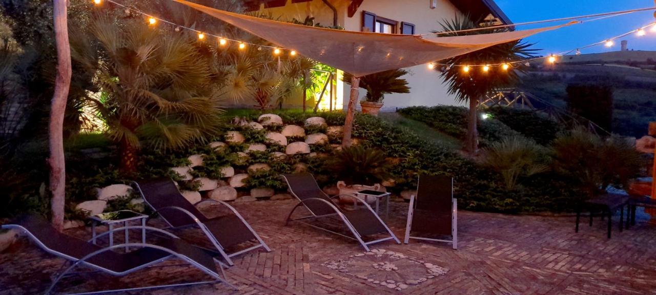 Agriturismo Tenuta Santa Maria Notaresco Eksteriør billede