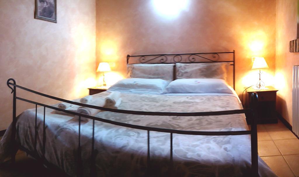 Agriturismo Tenuta Santa Maria Notaresco Eksteriør billede