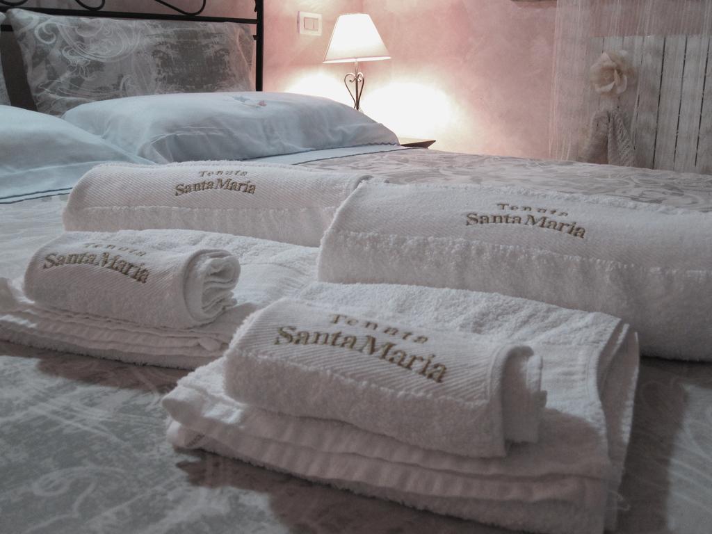Agriturismo Tenuta Santa Maria Notaresco Eksteriør billede