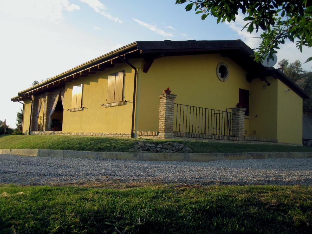 Agriturismo Tenuta Santa Maria Notaresco Eksteriør billede